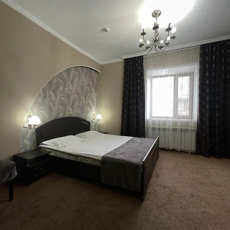 Vip Mini Hotel Semey Ngoại thất bức ảnh