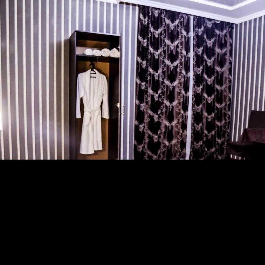Vip Mini Hotel Semey Ngoại thất bức ảnh