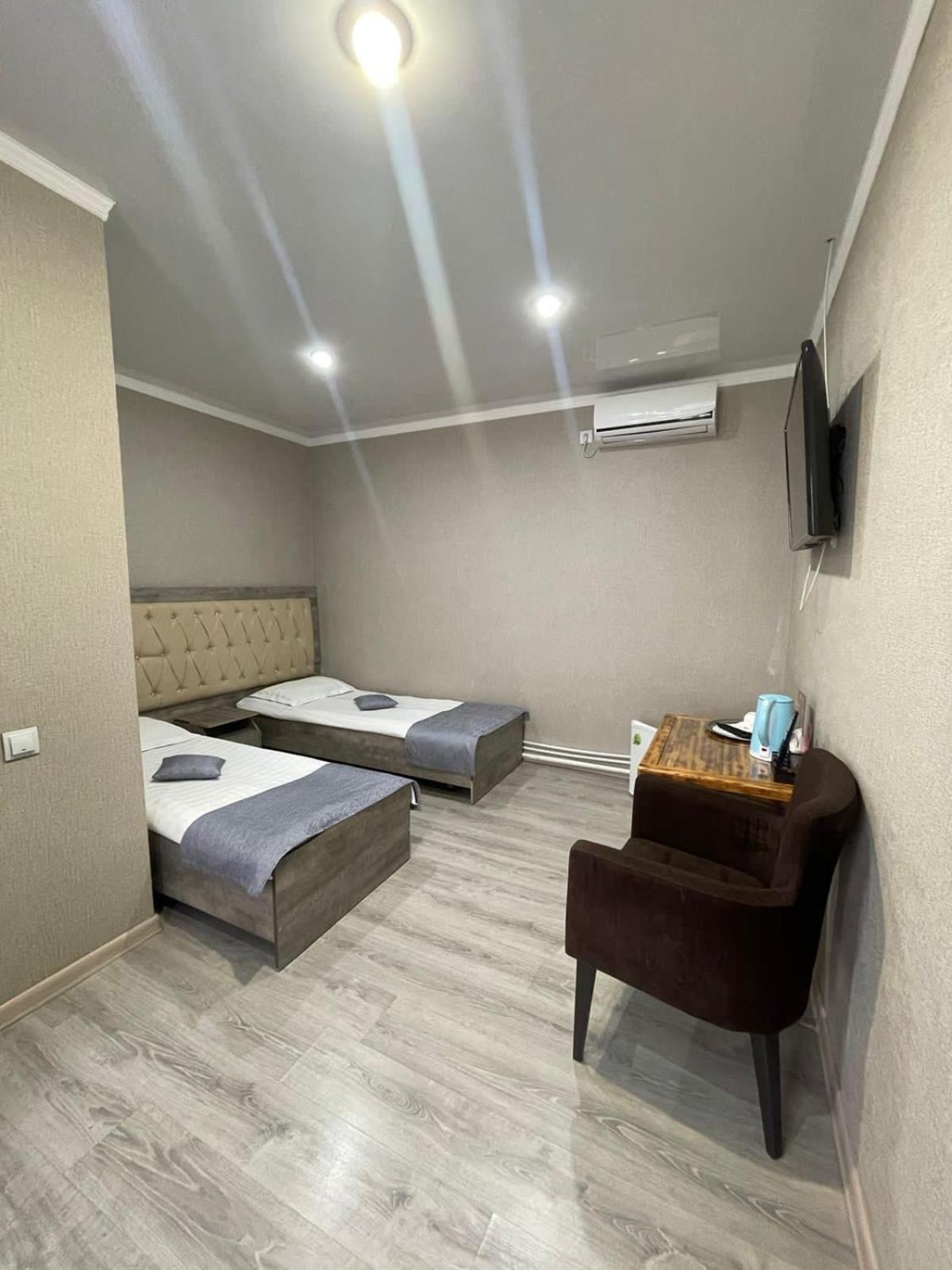 Vip Mini Hotel Semey Ngoại thất bức ảnh