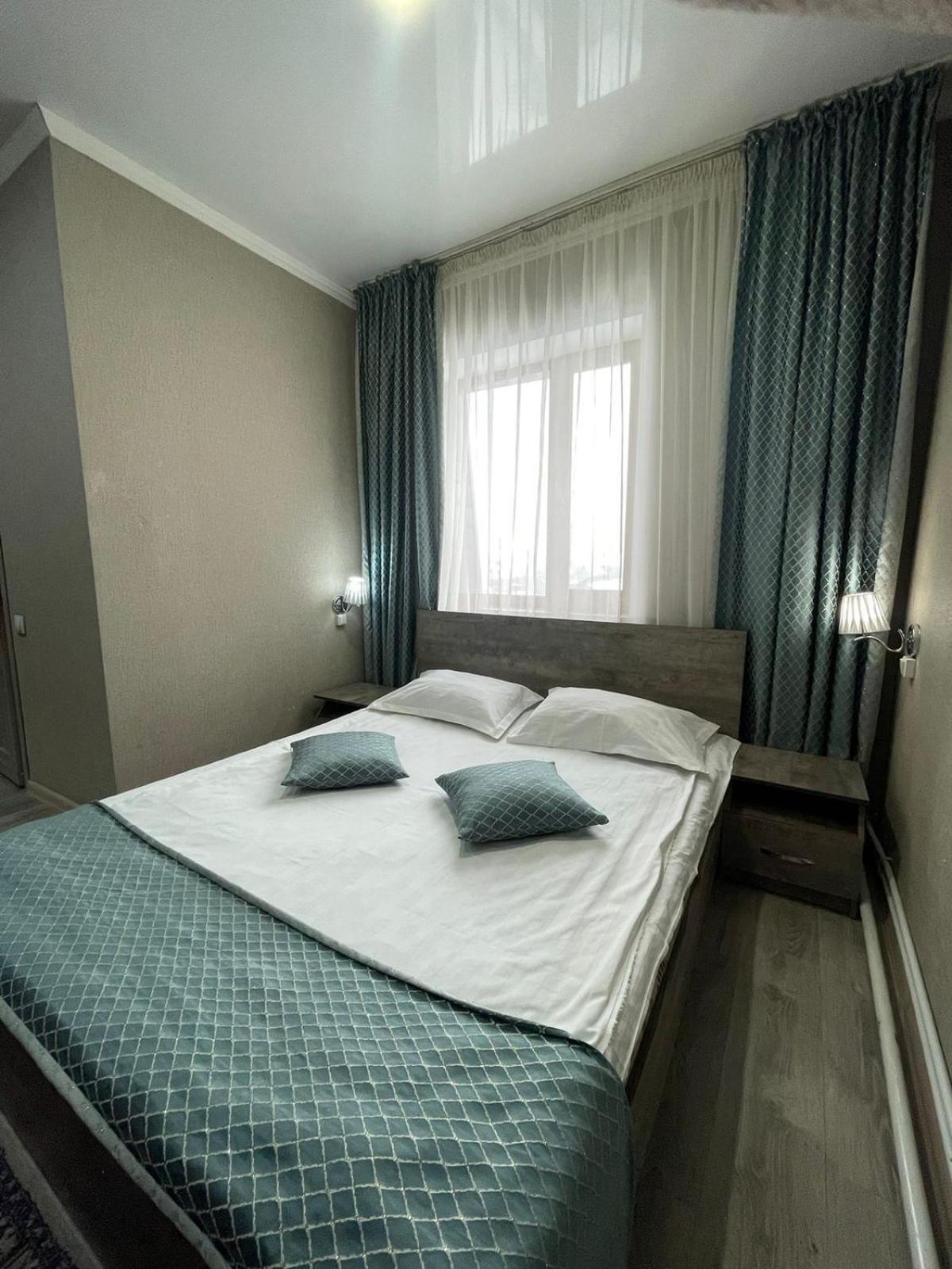 Vip Mini Hotel Semey Ngoại thất bức ảnh