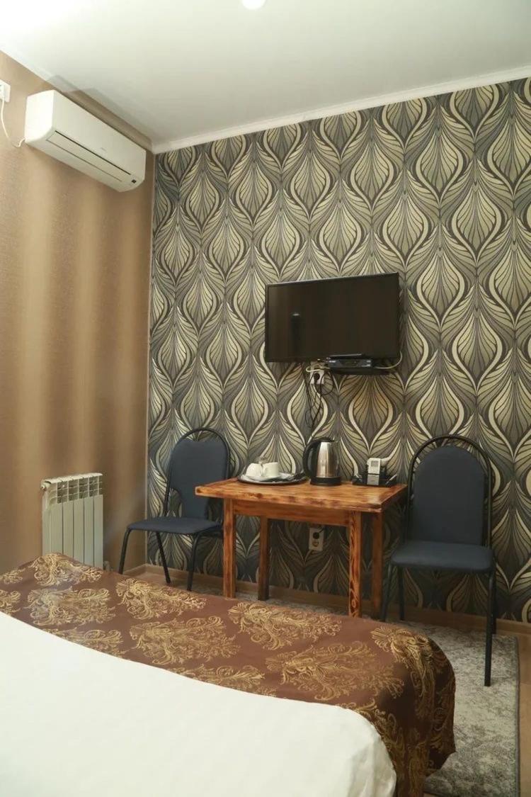 Vip Mini Hotel Semey Ngoại thất bức ảnh