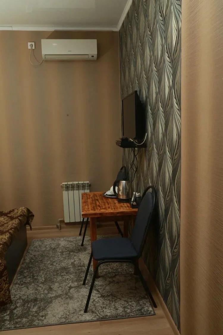 Vip Mini Hotel Semey Ngoại thất bức ảnh