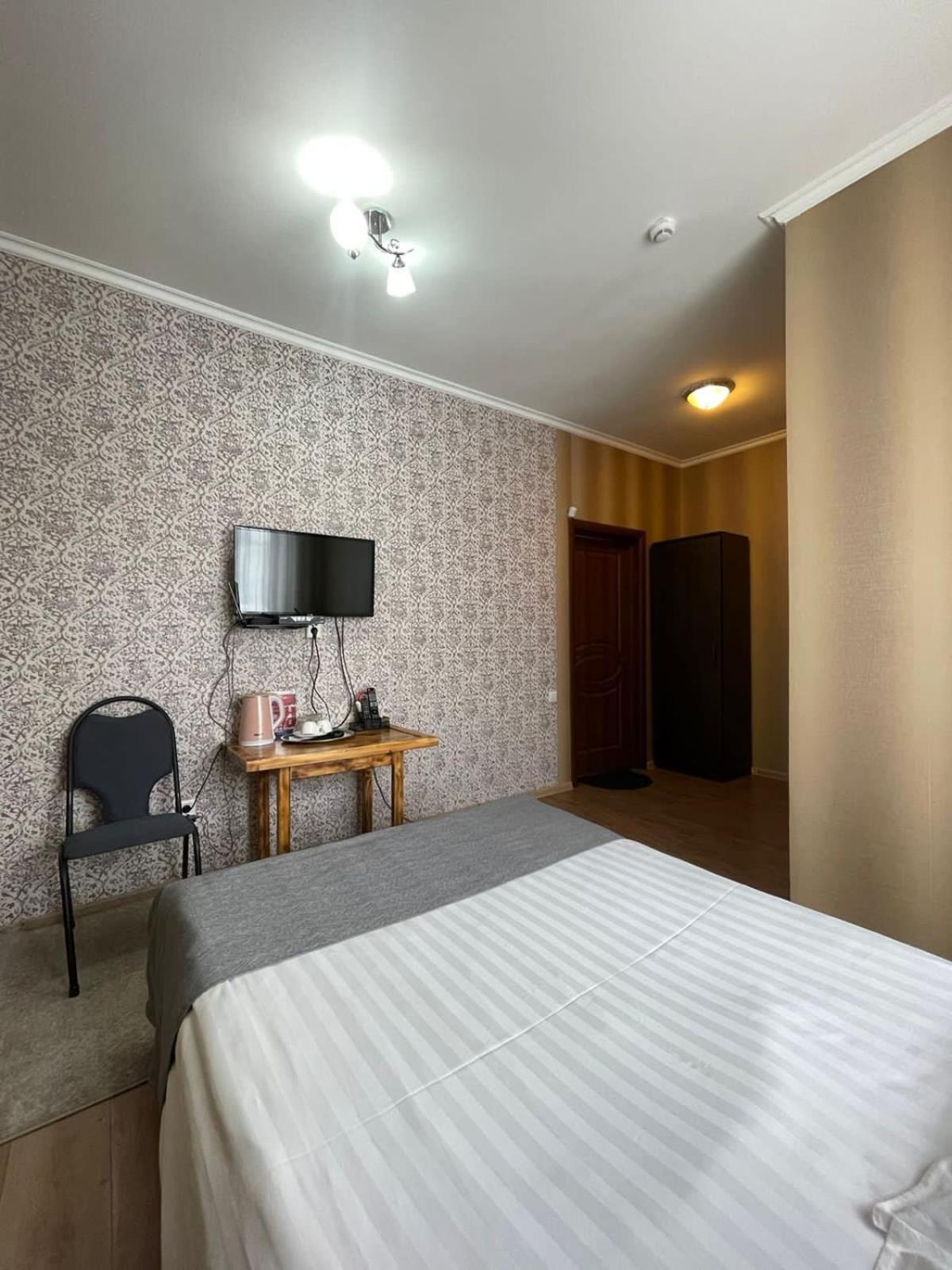 Vip Mini Hotel Semey Ngoại thất bức ảnh