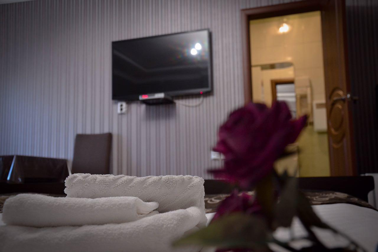 Vip Mini Hotel Semey Ngoại thất bức ảnh