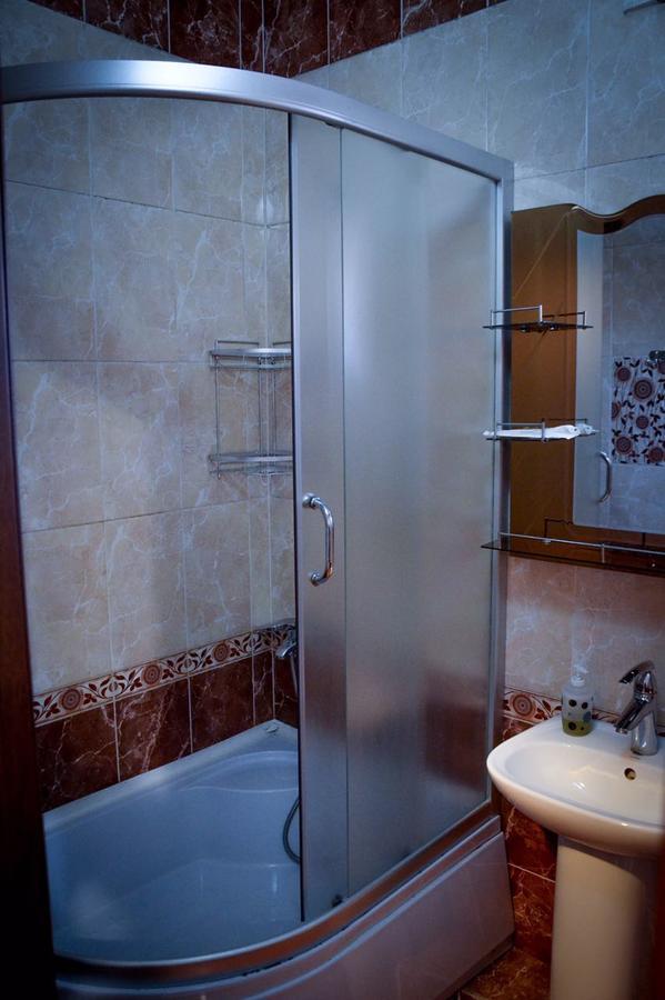 Vip Mini Hotel Semey Ngoại thất bức ảnh