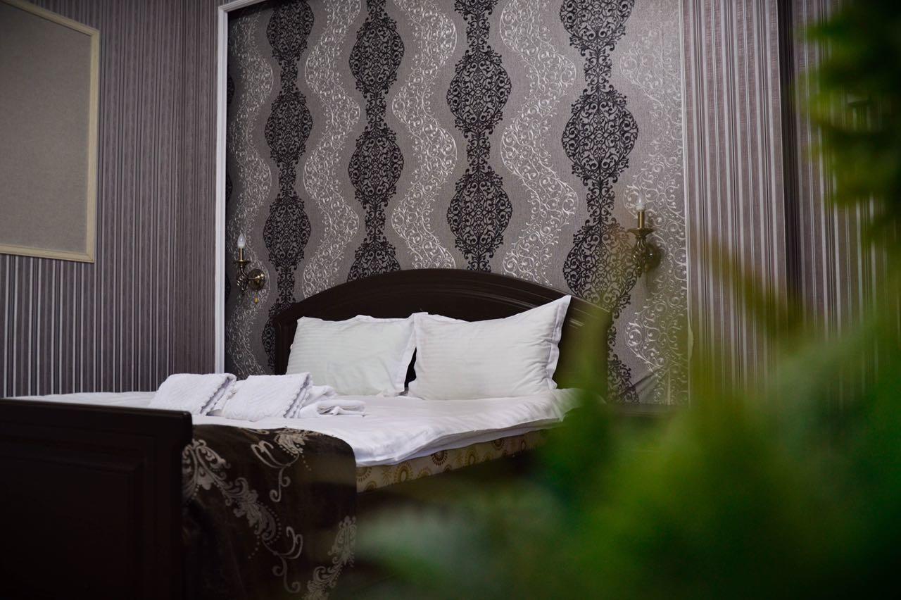 Vip Mini Hotel Semey Ngoại thất bức ảnh